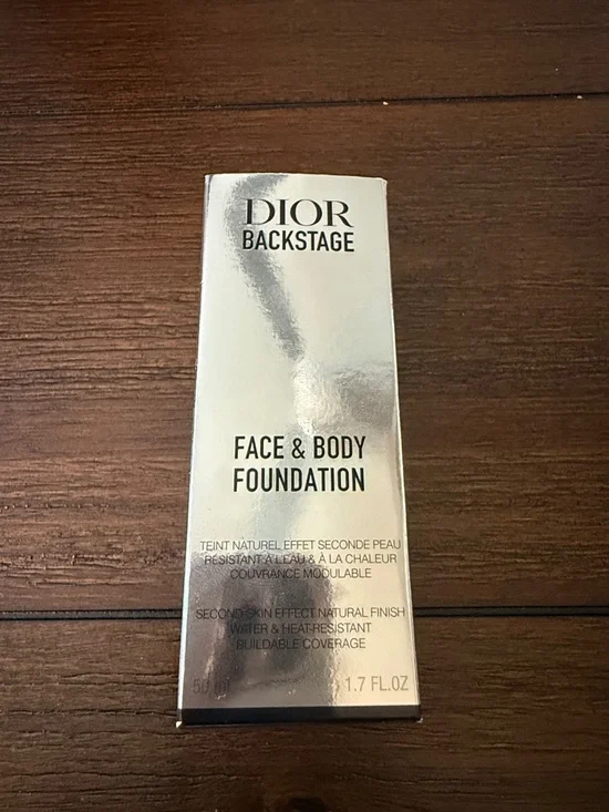 Dior Backstage Face & Body Foundation - Silver - Picture 1 of 1